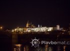 Pražský hrad z lodi