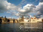 Lodní doprava na Vltavě v Praze.