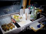 Barmanská show na lodi