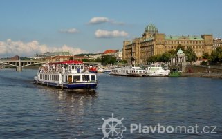 Parníky Praha - Pronájem parníku na firemní oslavu.
